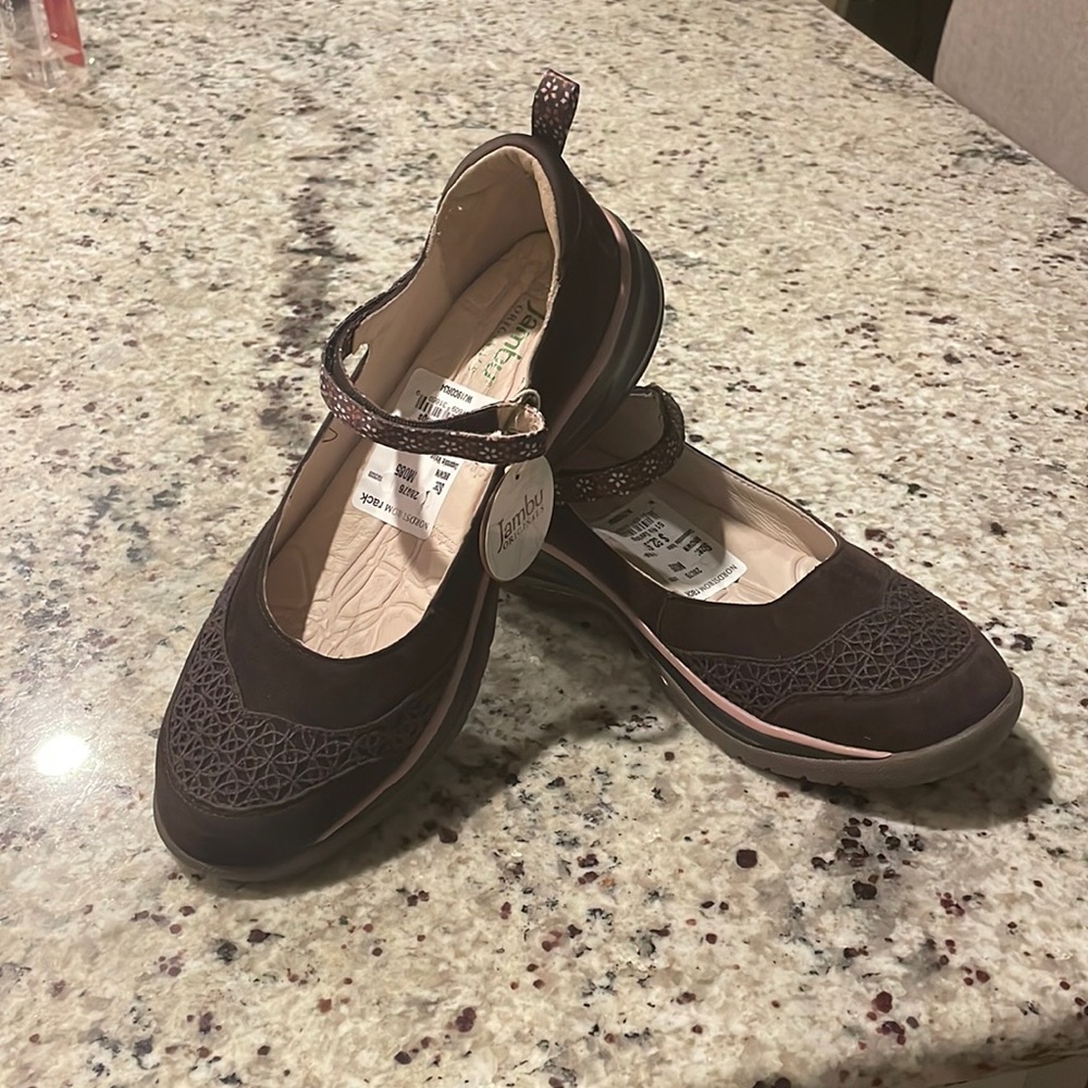 Jambu Femmes Mary Jane with Memory Foam Foot Bed and adjustable strap.
